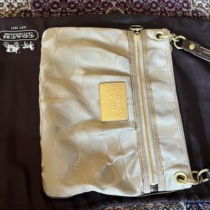 Coach Poppy over the shoulder bag